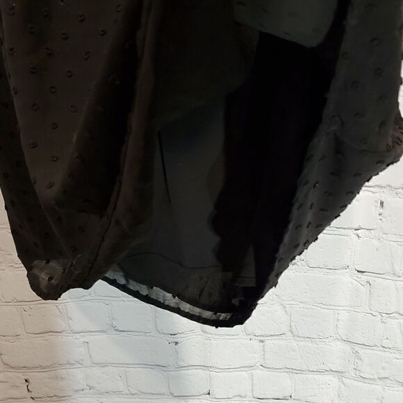 Sweet Wanderer black embossed elastic collar tunic top - Picture 6 of 6